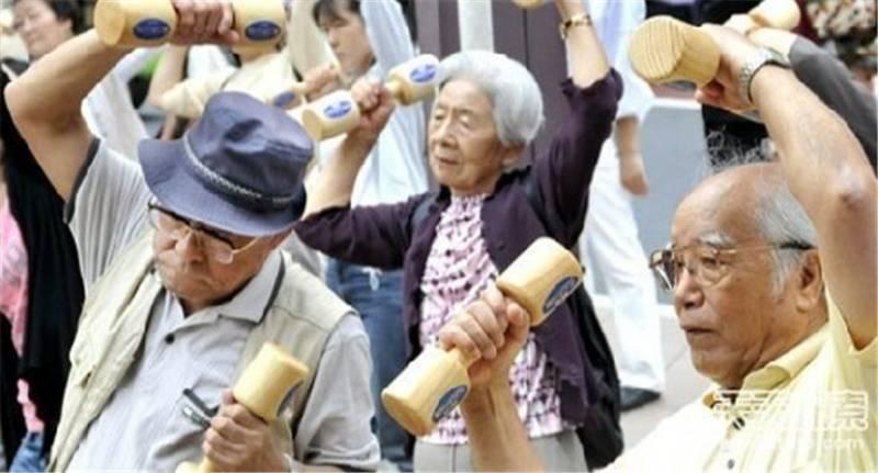27個驚人細節徹底顛覆你對日本的認知！日本女生穿和服不能穿小褲褲，原來是…XDXD