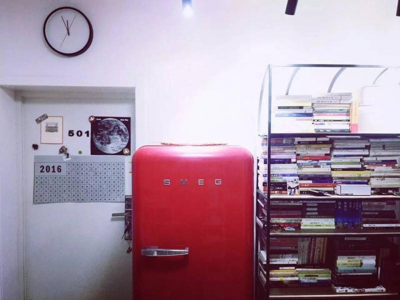 這對夫妻買下「好窄」老房讓家人都傻眼，但他們最後卻改造大成功連獨立衣帽間也做出來！ 