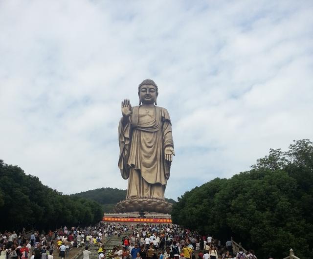 佛學入門，當你念南無阿彌陀佛時，想知道佛法會恩賜你什麼嗎？