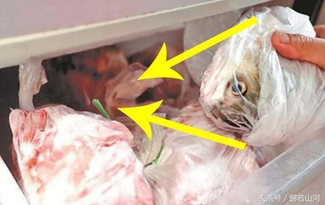 冷凍肉千萬不要用水泡，教你1招「3分鐘解凍」，吃起來跟新鮮的肉一樣棒！