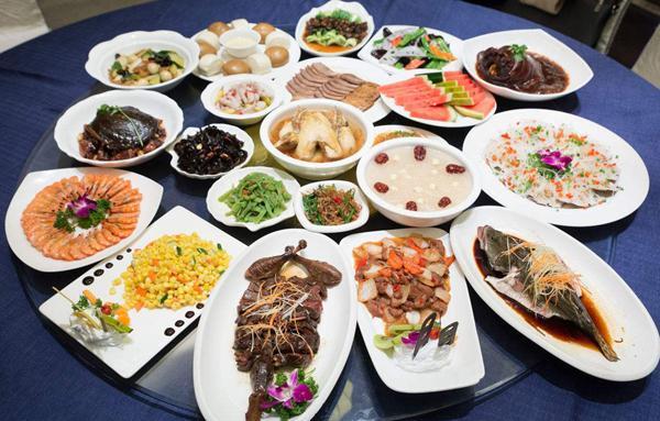 看完北方年夜飯再看南方年夜飯，南北差異一看便知，你更喜歡哪個