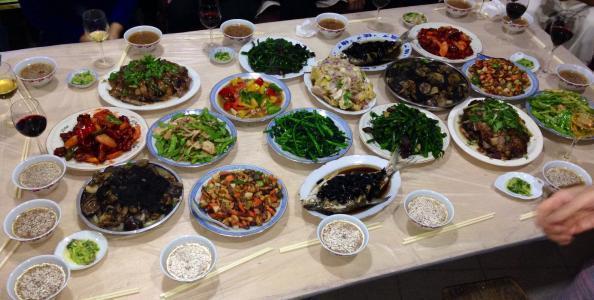 看完北方年夜飯再看南方年夜飯，南北差異一看便知，你更喜歡哪個