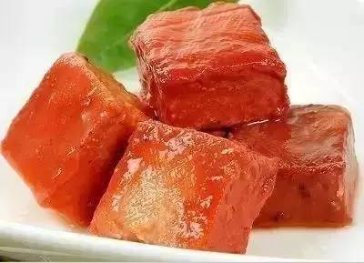 一 女 人 經 常 吃 腐 乳 ， 結 果 發 現 一 個 驚 人 的 秘 密 ！