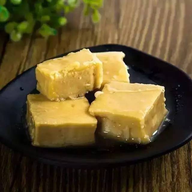 一 女 人 經 常 吃 腐 乳 ， 結 果 發 現 一 個 驚 人 的 秘 密 ！