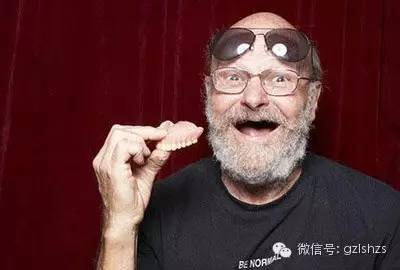睡覺時，枕頭旁邊放「這個東西」會損害你的健康！這竟然不是手機，而是他... 