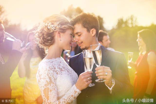 和相親男吃飯，我故意點貴菜，結帳時他說沒帶錢包，我決定嫁給他