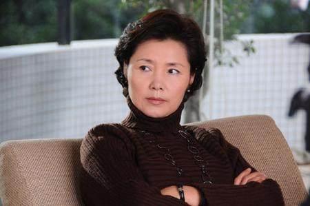 冬至婆婆生病想吃餃子，聽到病房裡說的話，我把餃子扔進垃圾桶