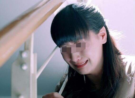 丈夫走後妻子查出懷孕，給公公報喜對方忘掛電話，裡面對話讓她渾身顫抖