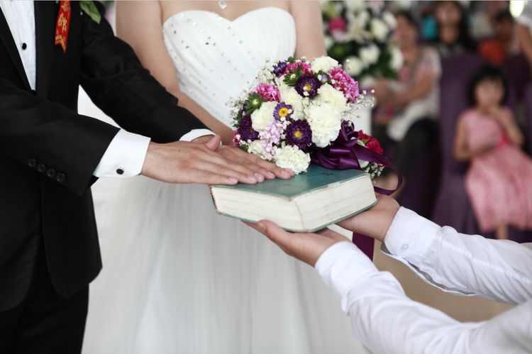 結婚三年，俺還是處男，離婚當天，妻子的玩笑話，俺蒙住