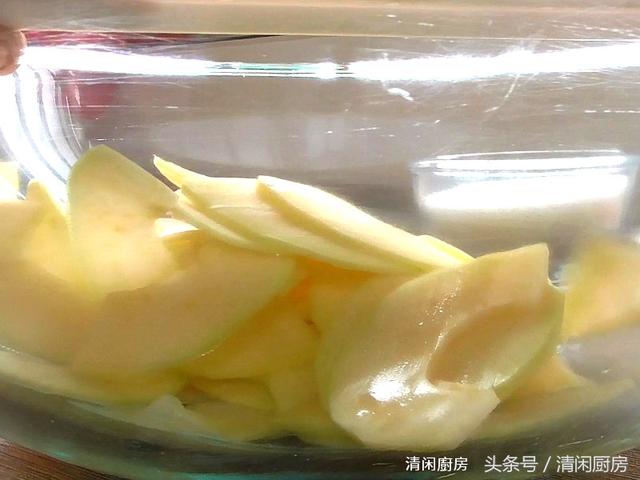 木瓜不用成熟吃了，告訴你這種新吃法，糖醋腌一腌，清脆又酸爽