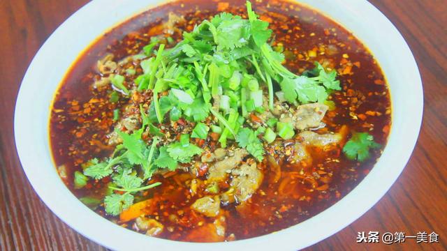 廚師長教你做正宗的水煮牛肉，學會這道水煮牛肉，火鍋都不想吃了