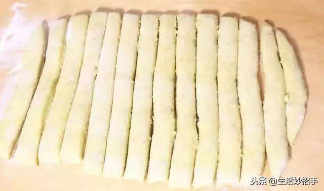 2個地瓜，2個雞蛋，加在一起外酥里嫩，一頓一盤不夠吃
