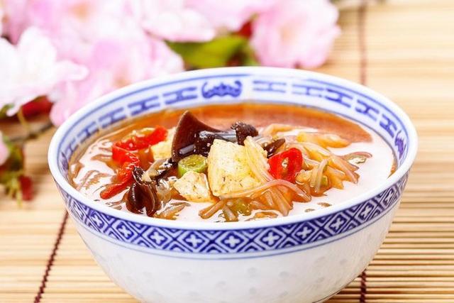 廚師教你6種爽口酸辣湯，鮮到流口水