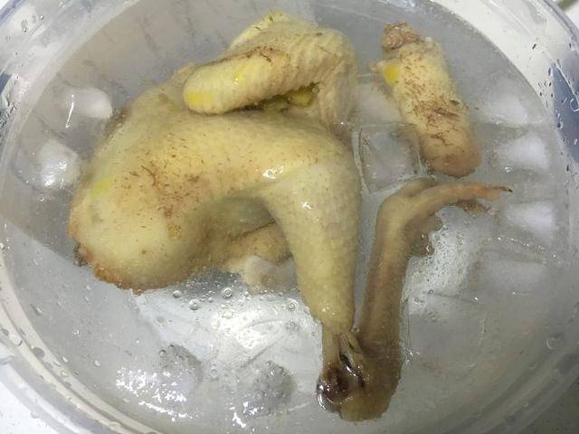 一年四季都受歡迎的雞肉做法，簡單幾步就做好，開胃下飯，解饞還不上火