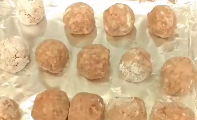 酸甜炸肉丸，在家可以這樣做，大人小孩都愛吃