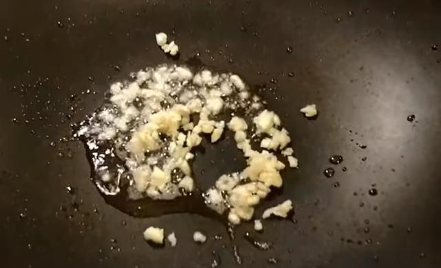 酸甜炸肉丸，在家可以這樣做，大人小孩都愛吃