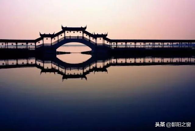 世界最美的40個小鎮，你以為的麗江鳳凰都沒有上榜，被取而代之！