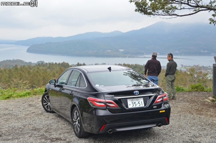 第15代 Toyota Crown 日本試駕，新世代皇冠再現榮耀！