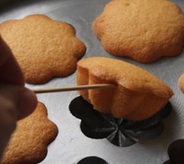 【Kuih Bahulu】傳統雞蛋糕的做法！不用等到新年，現在就可以自己做來吃啦！!