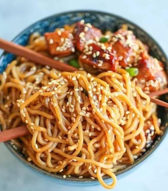 樓下面館老師傅私下透漏，在家煮麵的【5大秘訣】，輕輕鬆松就能讓麵條更好吃！