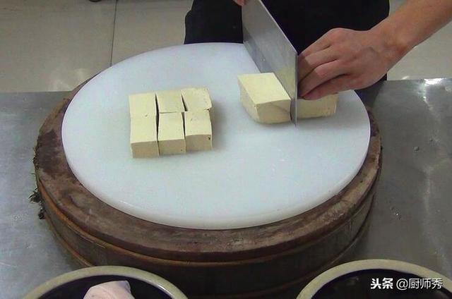 鵬廚教你老豆腐正確吃法，一道菜兩種口味，一個星期吃三次都不夠