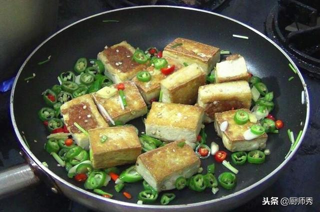 鵬廚教你老豆腐正確吃法，一道菜兩種口味，一個星期吃三次都不夠