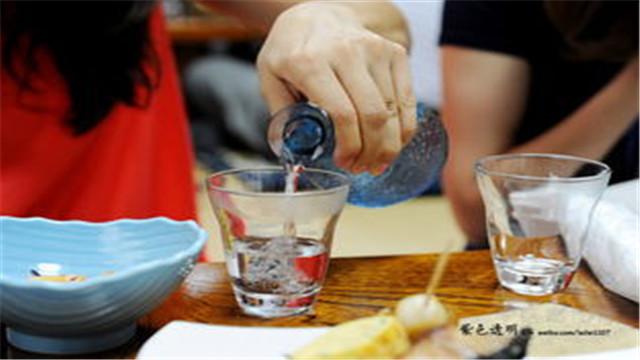 日本令人費解的習俗，第三條國人直呼，不能接受！