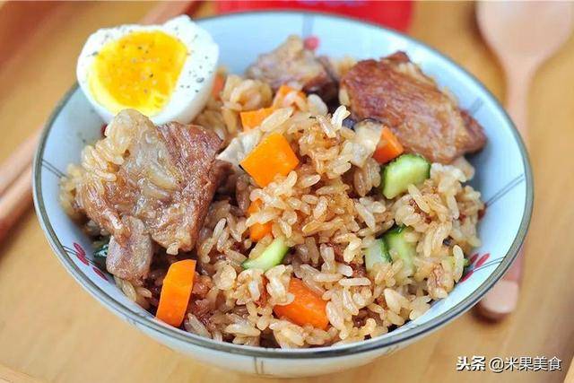 這樣做燜飯，我一次可以吃3碗，醬香美味又好吃，隔三差五做一次