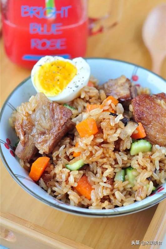 這樣做燜飯，我一次可以吃3碗，醬香美味又好吃，隔三差五做一次