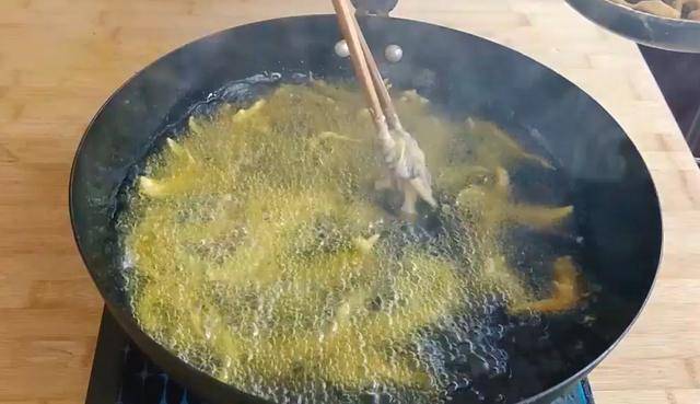 街上賣的炸蘑菇，在家做更好吃，真材實料更營養，美味簡單好方便