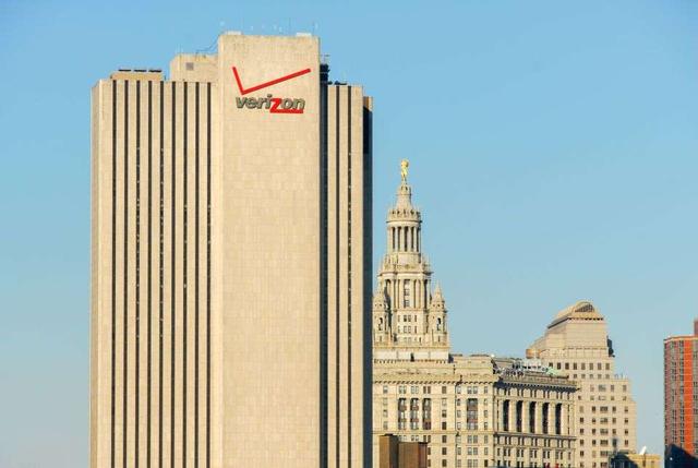 國外評選出10個丑得哭的建築，反而吸引了大批遊客