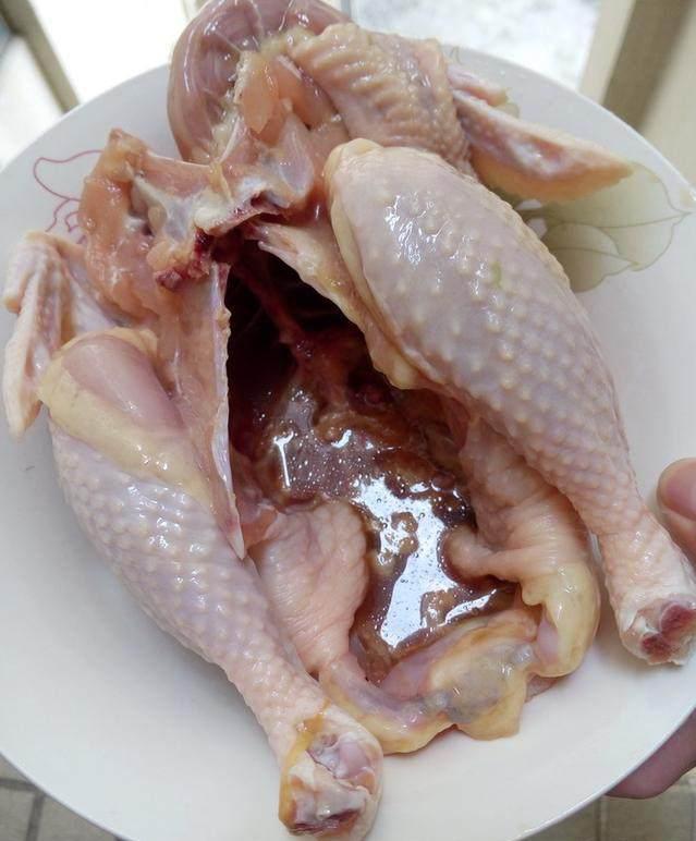 原汁隔水蒸雞——皮脆肉滑，保留雞的原汁原味