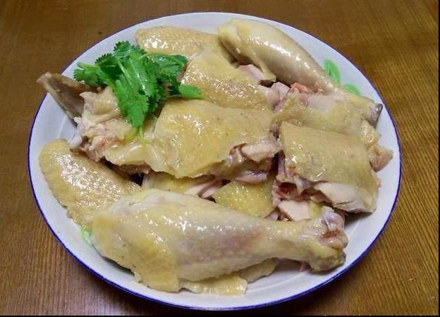 原汁隔水蒸雞——皮脆肉滑，保留雞的原汁原味