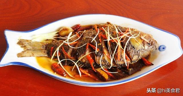 越吃越香的20道鯽魚做法，簡單方便好吃又下飯，沒收藏可惜了！
