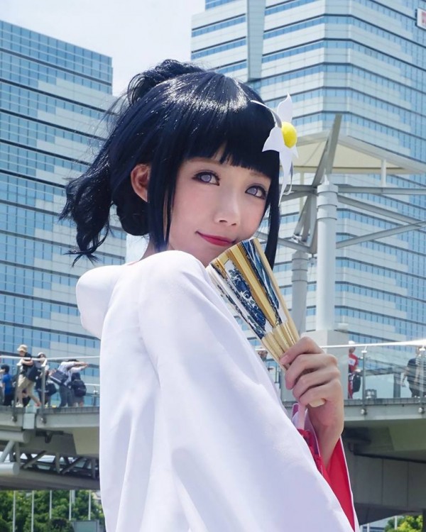  中國 Coser 在日本 C92 重現《火影忍者》雛田新娘裝，第3 認不出來是誰、第4 一秒變雛田！