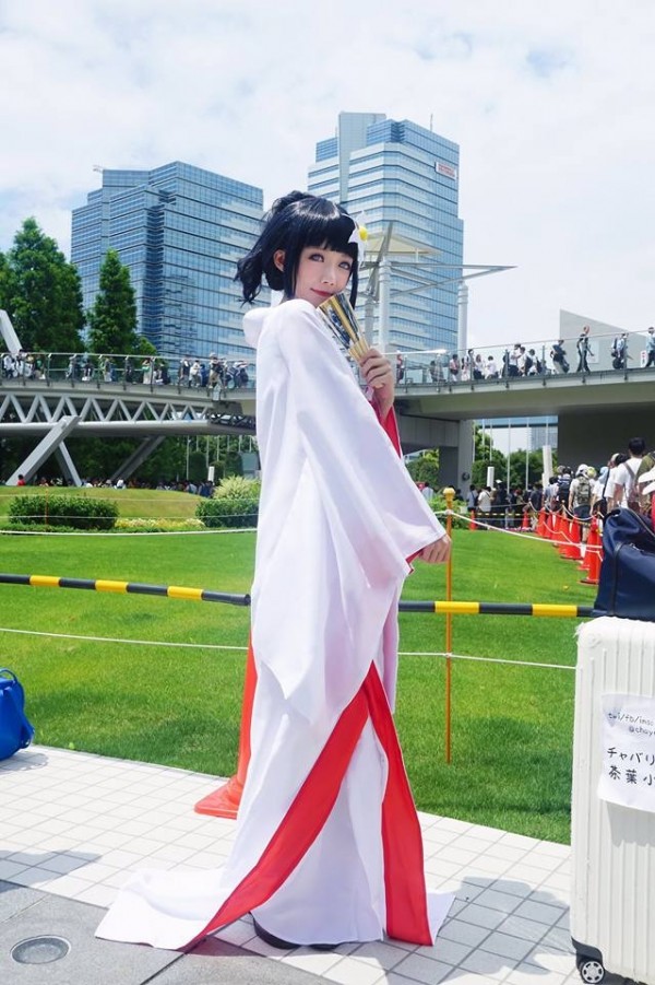  中國 Coser 在日本 C92 重現《火影忍者》雛田新娘裝，第3 認不出來是誰、第4 一秒變雛田！