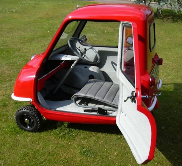 世界上最小的量產車，排量相當於一個屁，可以直接開動公交車 