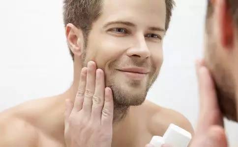 囤了太多的乳液和護手霜，過期了就只能丟掉！？別浪費了，它們還有「大妙用」
