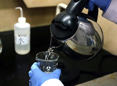 電熱水壺燒水比塑膠還毒？內行人教你1招，燒水比礦泉水還要乾凈！