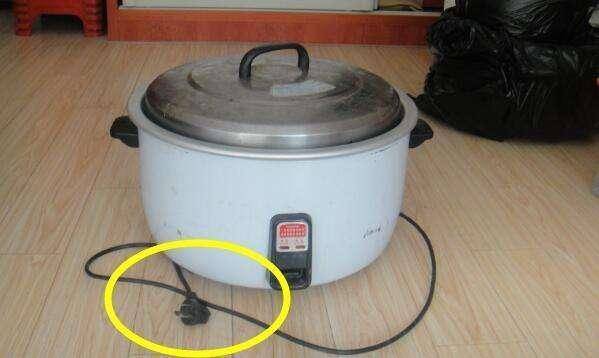 這5種電器用完後記得拔掉插頭, 我家當初不聽勸, 後悔都晚了