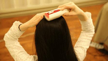 頭髮白了很顯老！1個動作，每天10分鐘，疏通經絡，頭髮慢慢變黑，改善健忘和痴呆 