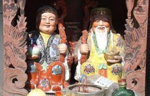 拜土地公一定要拜祂愛吃的！拜對了，往後財源滾滾來；拜錯了，後果自負！