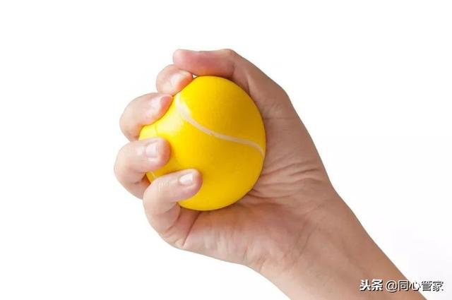 人腿上有一個通血管穴，每天堅持按一按，疏通血脈，心臟添動力！