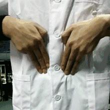  用兩個手指夾住耳朵揉15下，奇跡發生了！