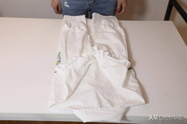 家裡衣服多的沒地方放？30年保姆阿姨教你1招，再多衣服也不怕