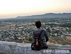 婚後母親到城裡照顧兒子兒媳，丈夫收拾書房給媽當臥室，妻子鬧翻