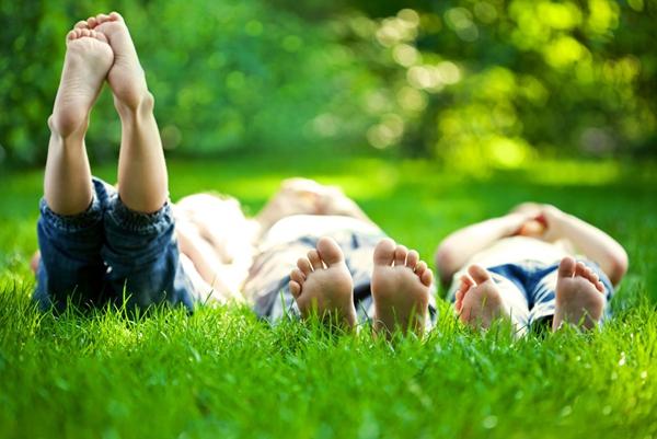 孩子一生必經3次叛逆期，不打不罵，3種教育方式改變孩子一生