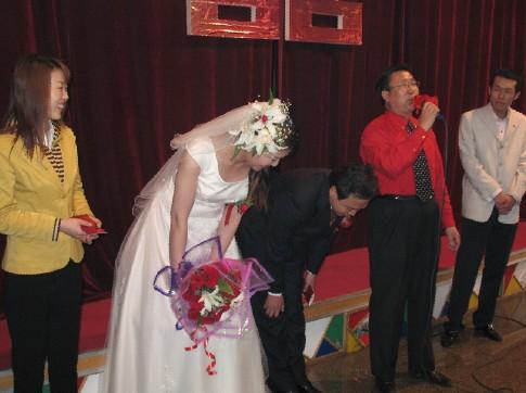 我坐月子，母親生病沒來照顧，給家裡打電話問候，我再不想回娘家