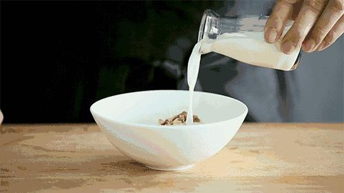 這6種牛奶喝了傷身體，也許孩子還在天天喝！