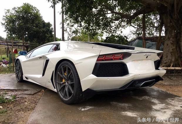 走了5年的女兒，開著豪車回來了，她做了一道菜，母親悄悄報了警